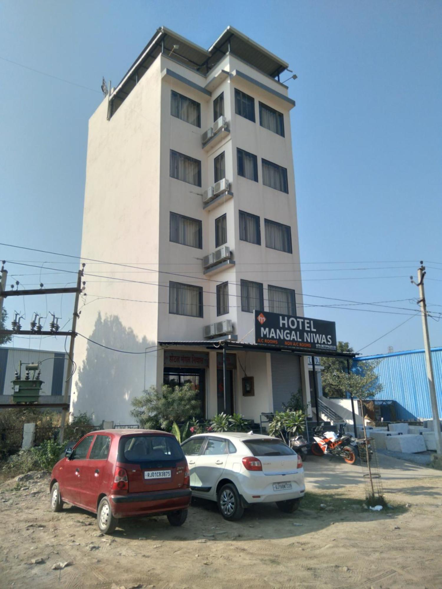 Hotel Mangal Niwas อุเดเปอร์ ภายนอก รูปภาพ